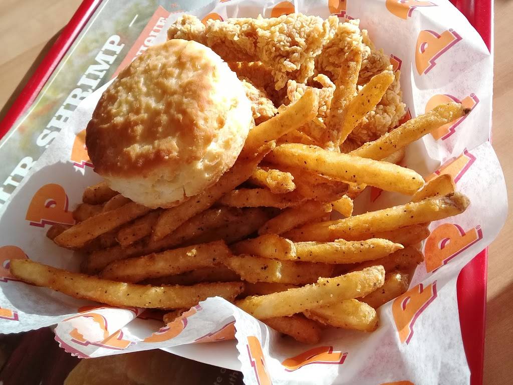 Popeyes Louisiana Kitchen | meal takeaway | 2854 Howard Ave, Windsor, ON N8X 3Y5, Canada | 5192506886 OR +1 519-250-6886