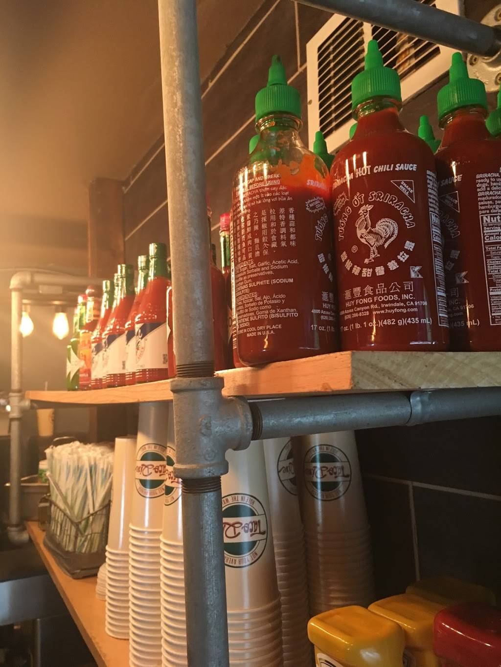 Taco Dive | restaurant | 1901 14th Ave, Vero Beach, FL 32960, USA | 7729993607 OR +1 772-999-3607