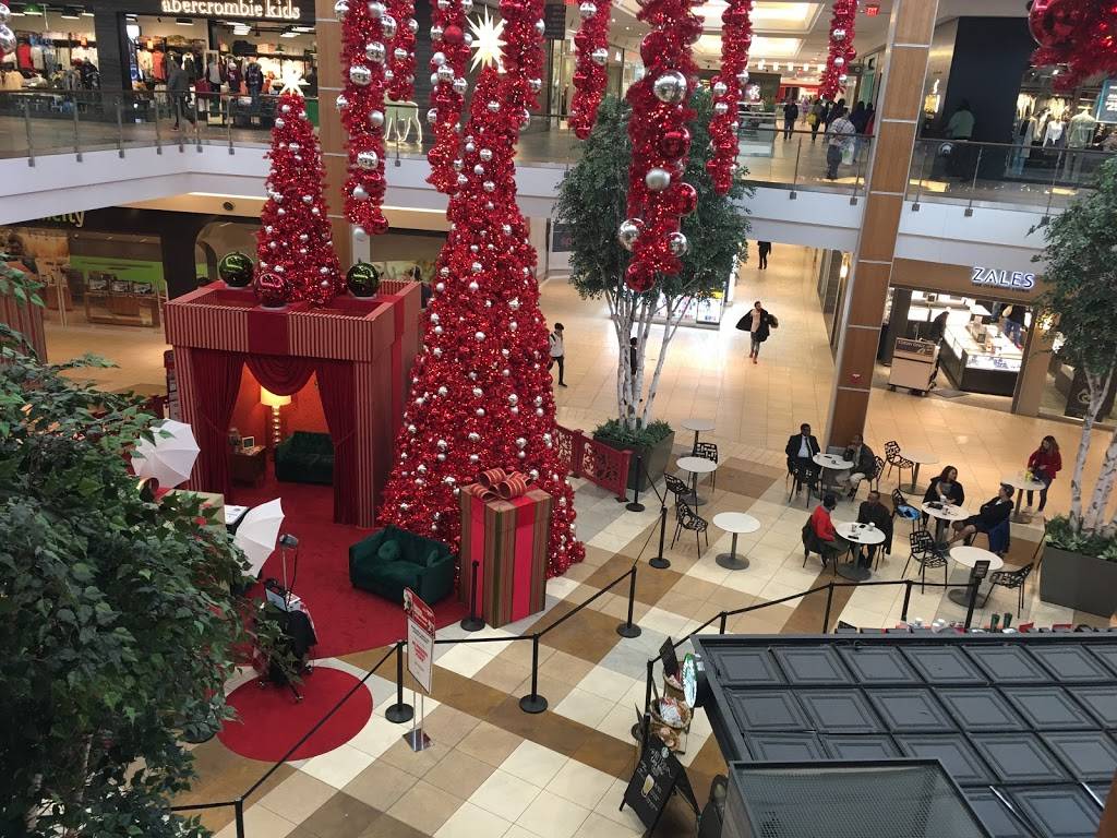 Starbucks | cafe | 6500 Springfield Mall, Springfield, VA 22150, USA | 7039229372 OR +1 703-922-9372