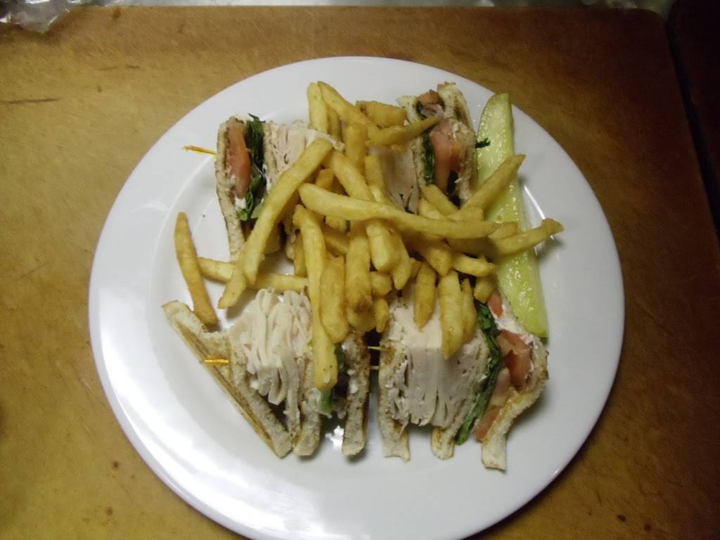 Aprils Restaurant Pub & Grill | restaurant | 41 Buffum St, Lynn, MA 01902, USA | 7817806968 OR +1 781-780-6968