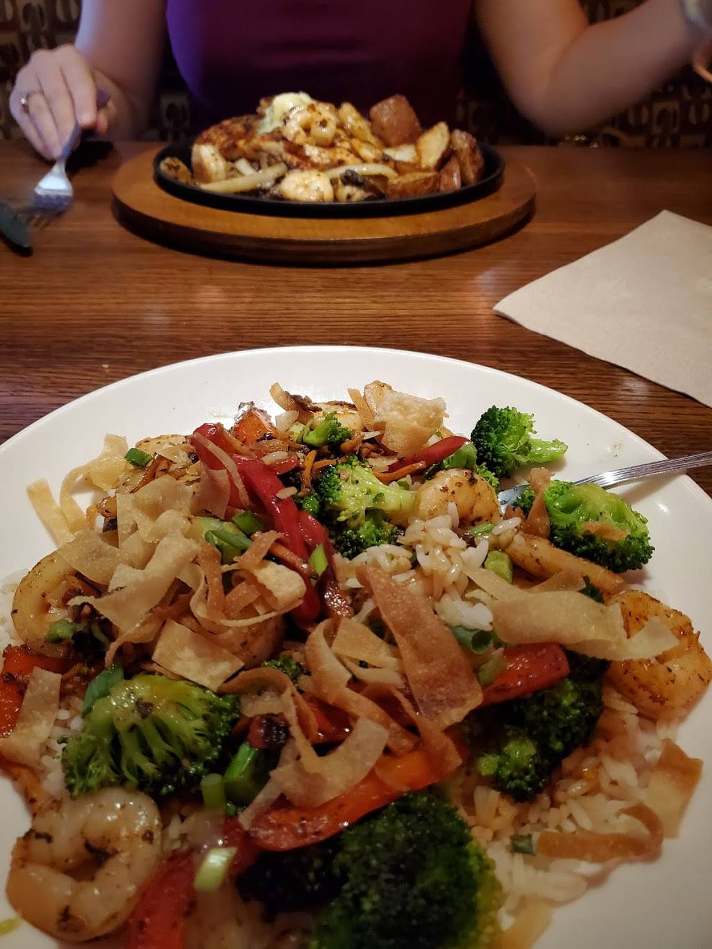 Applebees Grill + Bar | restaurant | 612 Grassfield Pkwy, Chesapeake, VA 23322, USA | 7573120163 OR +1 757-312-0163