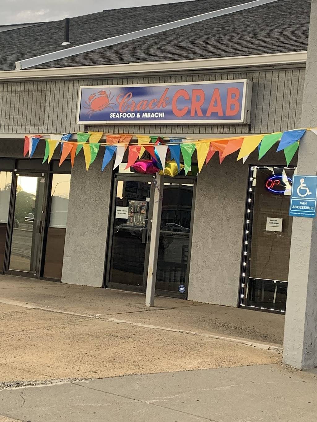 Crack Crab | restaurant | 2461 Grant Ave, Philadelphia, PA 19114, USA | 2155529999 OR +1 215-552-9999