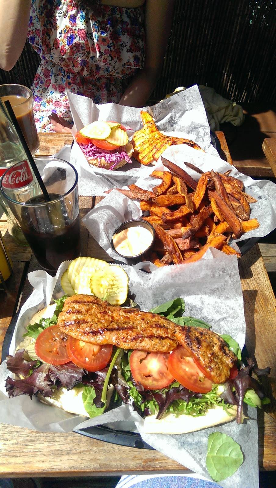 Mothers | restaurant | 347 Graham Ave, Brooklyn, NY 11211, USA | 7183847778 OR +1 718-384-7778