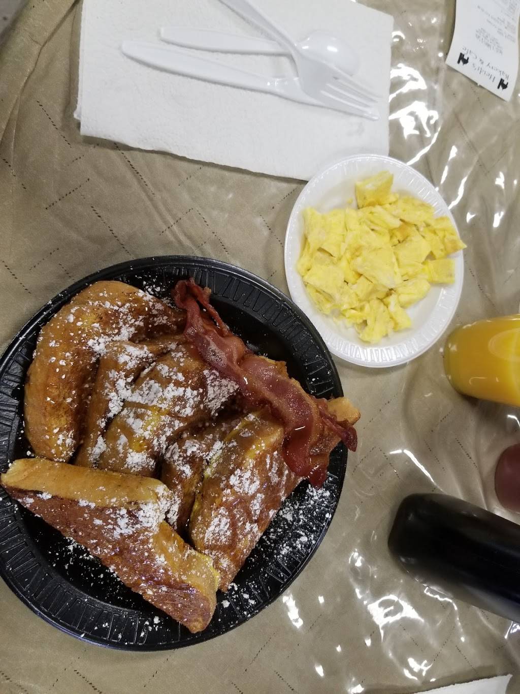 Heidis Bakery & Cafe | bakery | 2249 Blue Ribbon Rd, Oakland, MD 21550, USA | 2403215804 OR +1 240-321-5804