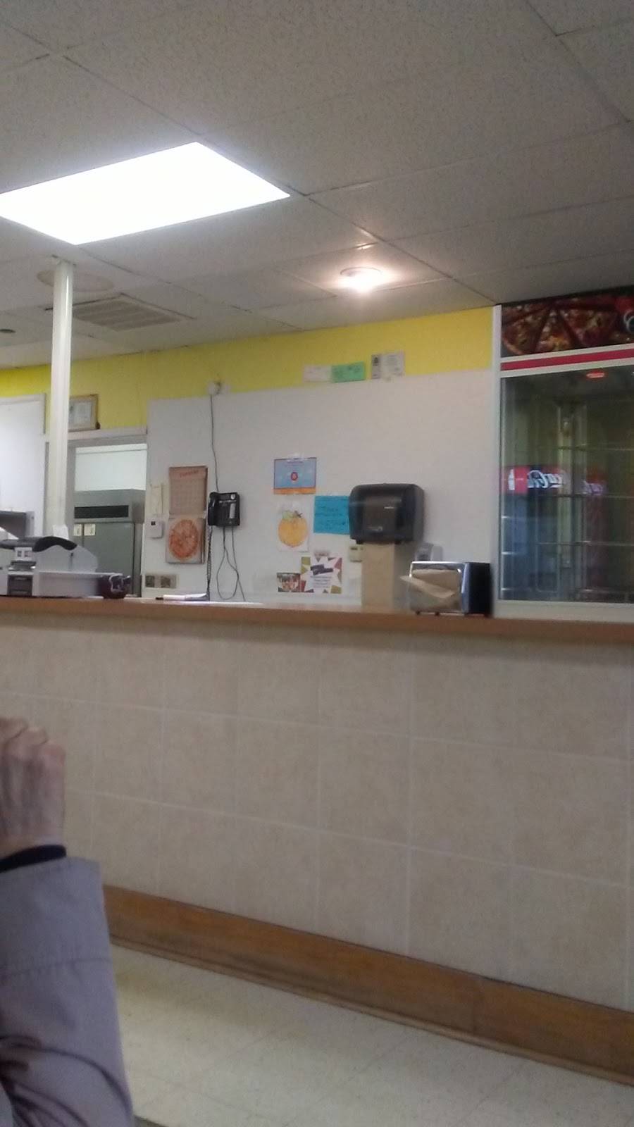 Poppa Chips Pizza | restaurant | 125 E Lansing Rd, Potterville, MI 48876, USA | 5176452222 OR +1 517-645-2222