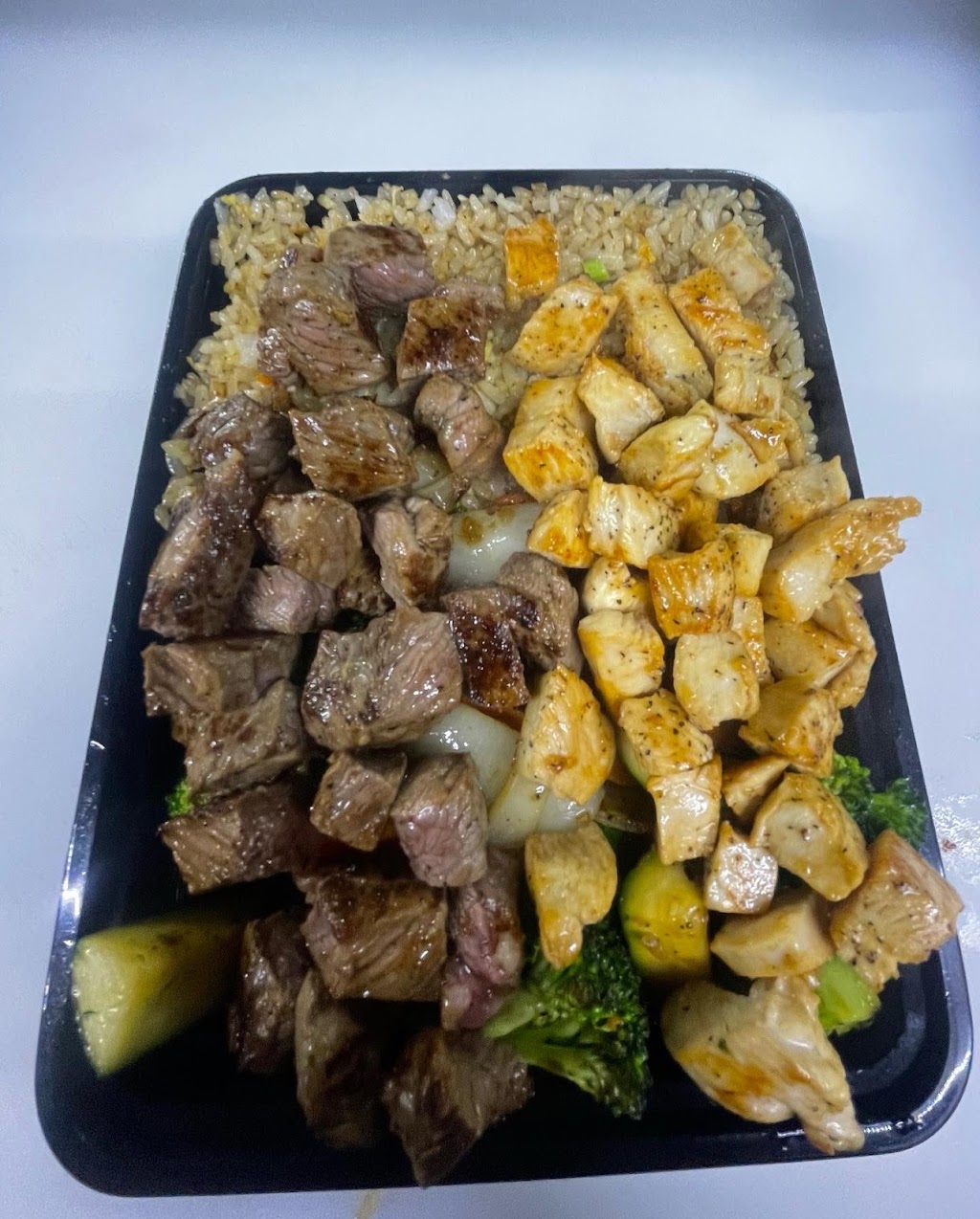 Magic Hibachi | restaurant | 1340 S Figueroa St, Los Angeles, CA 90015, USA | 5626201547 OR +1 562-620-1547
