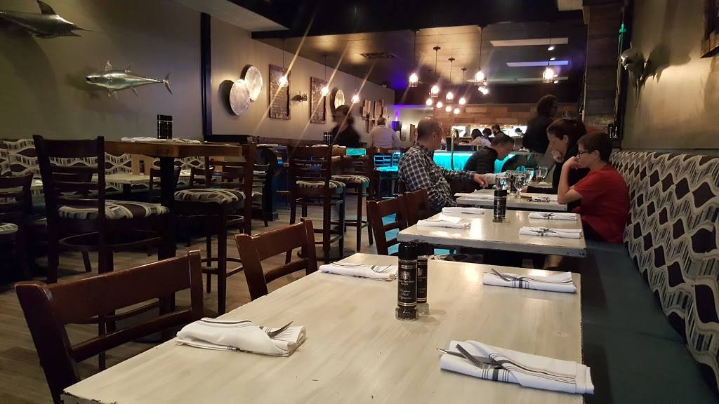 Pier Oyster Bar & Grill | restaurant | 214 S Elm St, Greensboro, NC 27401, USA | 3367630768 OR +1 336-763-0768