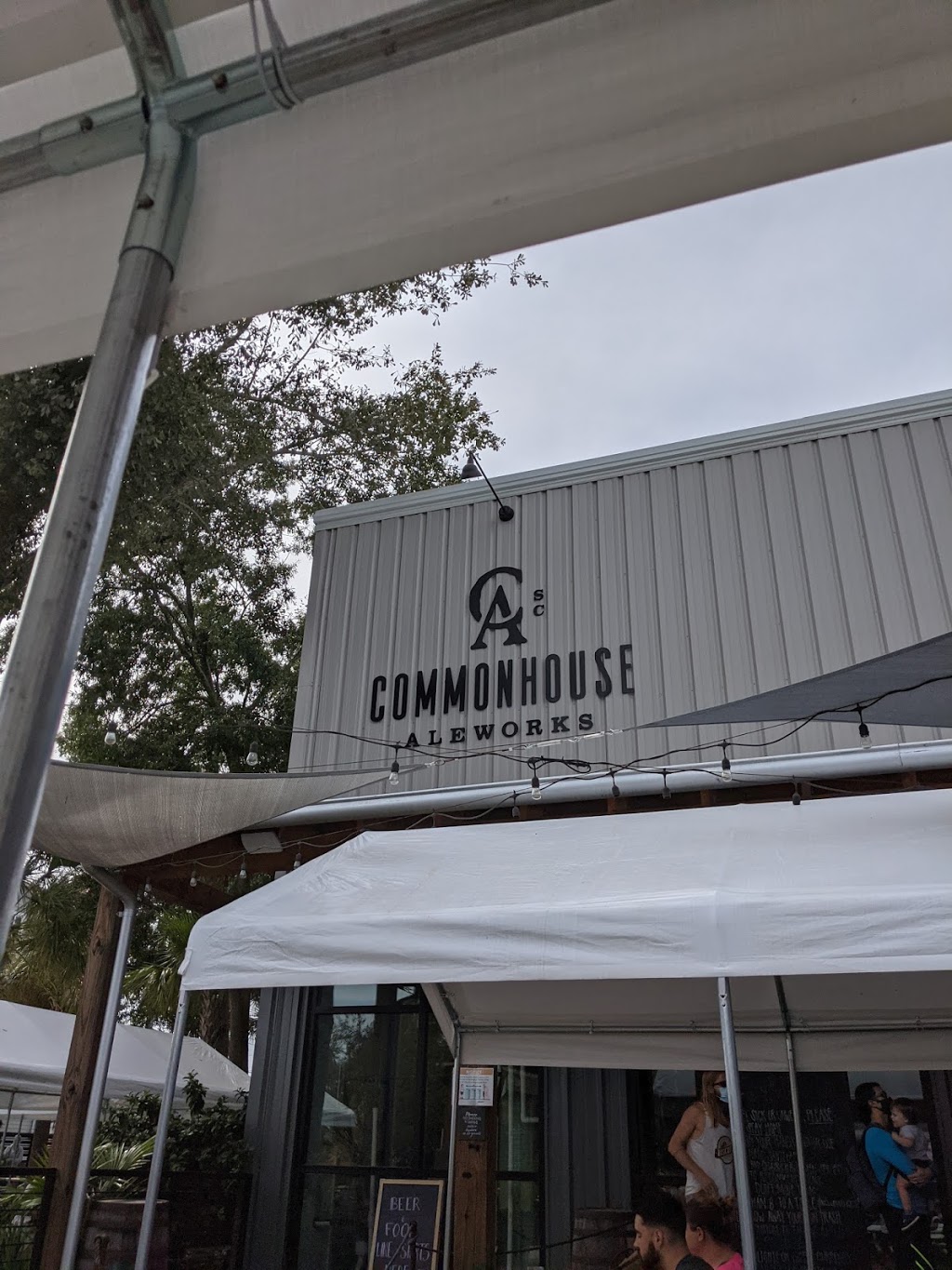 Commonhouse Aleworks | restaurant | 4831 OHear Ave, North Charleston, SC 29405, USA | 8434711400 OR +1 843-471-1400