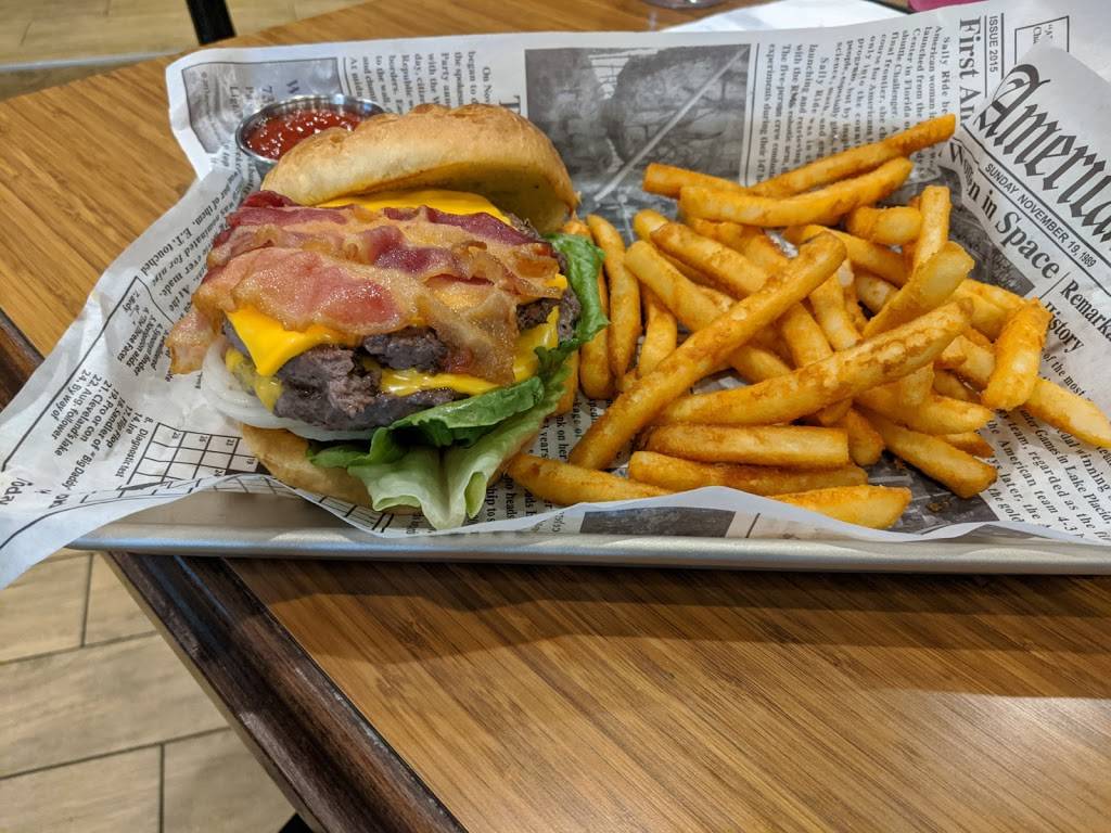 Edisons Lab Restaurant and Bar | restaurant | 2431 Cleveland Ave, Fort Myers, FL 33901, USA | 2393323232 OR +1 239-332-3232