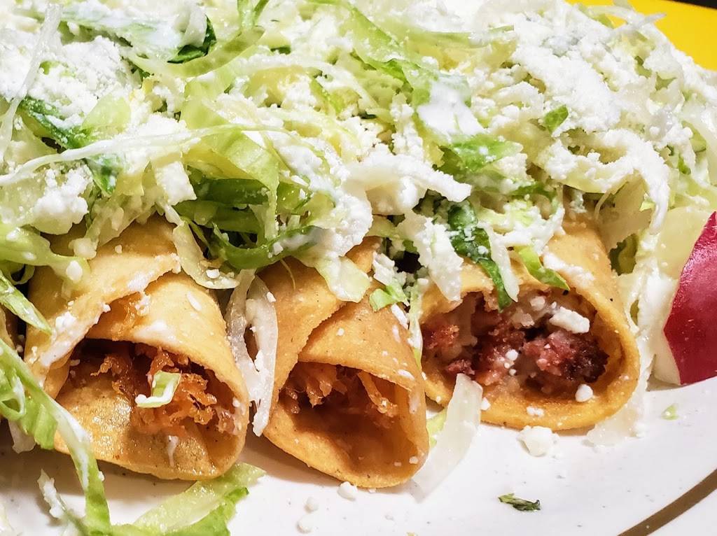 Los Parientes | restaurant | 69-08 Fresh Pond Rd, Ridgewood, NY 11385, USA | 9293878077 OR +1 929-387-8077