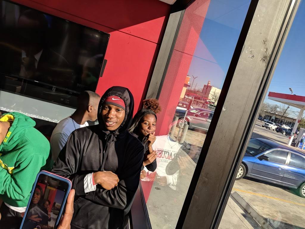 Wendys | restaurant | 3910 Old Spanish Trail, Houston, TX 77021, USA | 8326523773 OR +1 832-652-3773