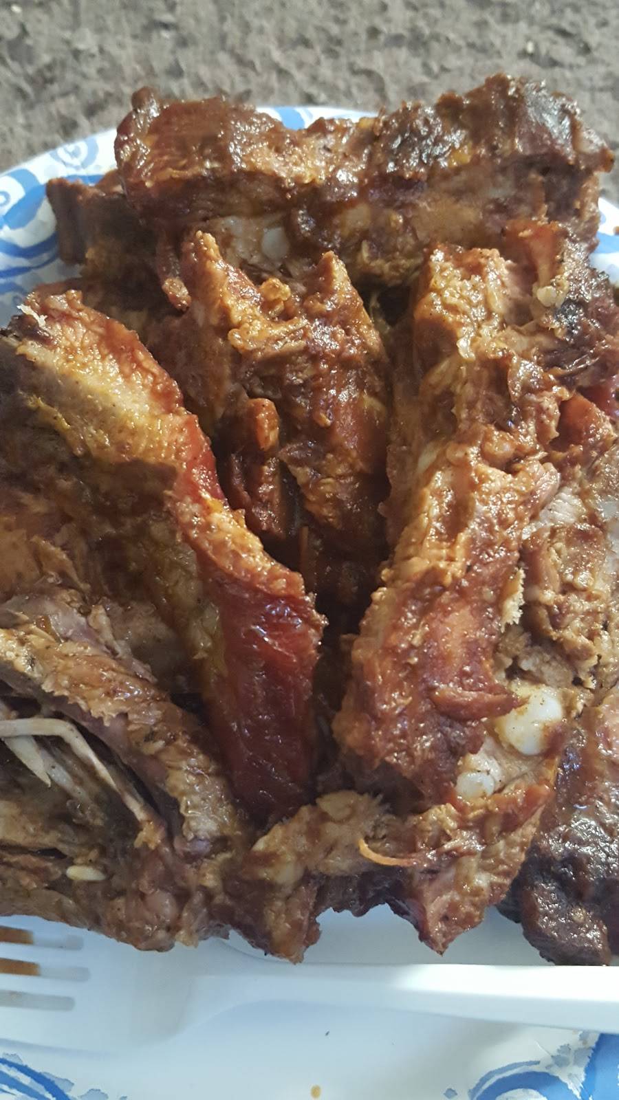 Lees Barbeque | restaurant | 1269 Fillmore Ave, Buffalo, NY 14211, USA | 7168968887 OR +1 716-896-8887