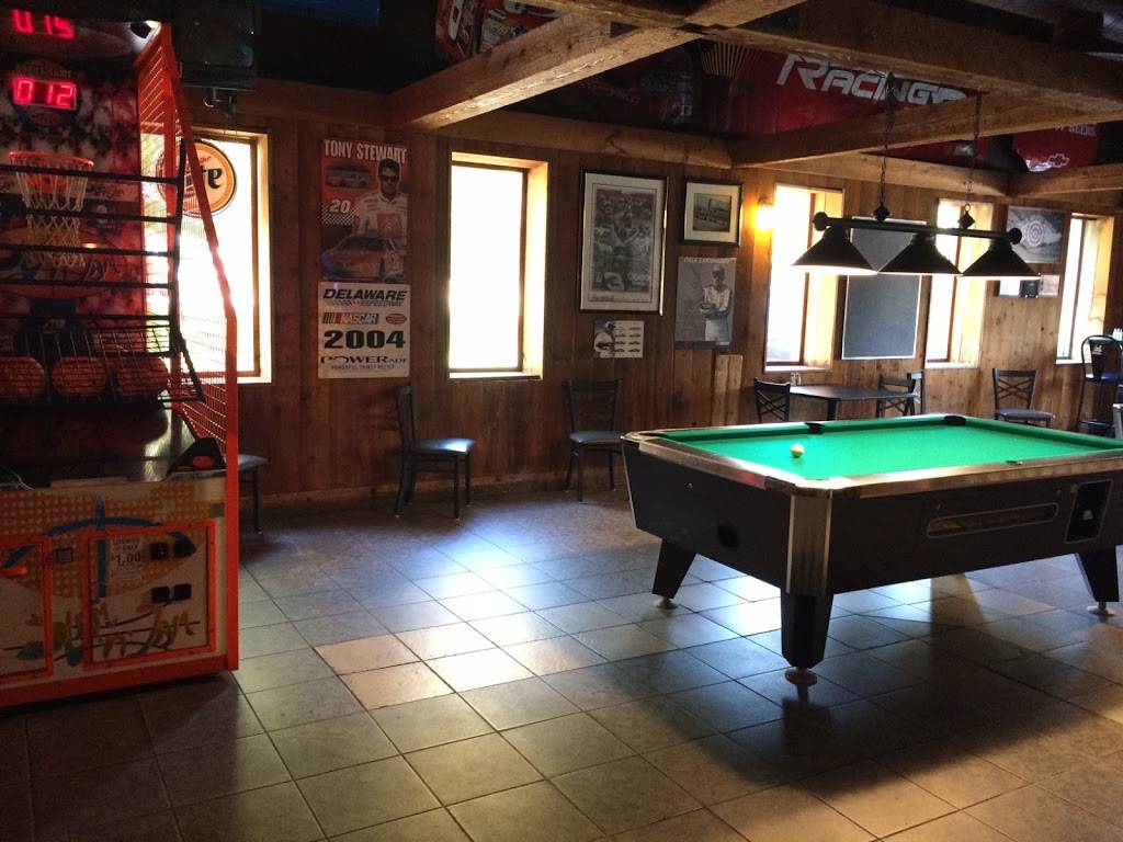 Jakes Roadhouse & Blues Joint | restaurant | 2300 Huron Church Rd, Windsor, ON N9E 3S6, Canada | 5199691415 OR +1 519-969-1415