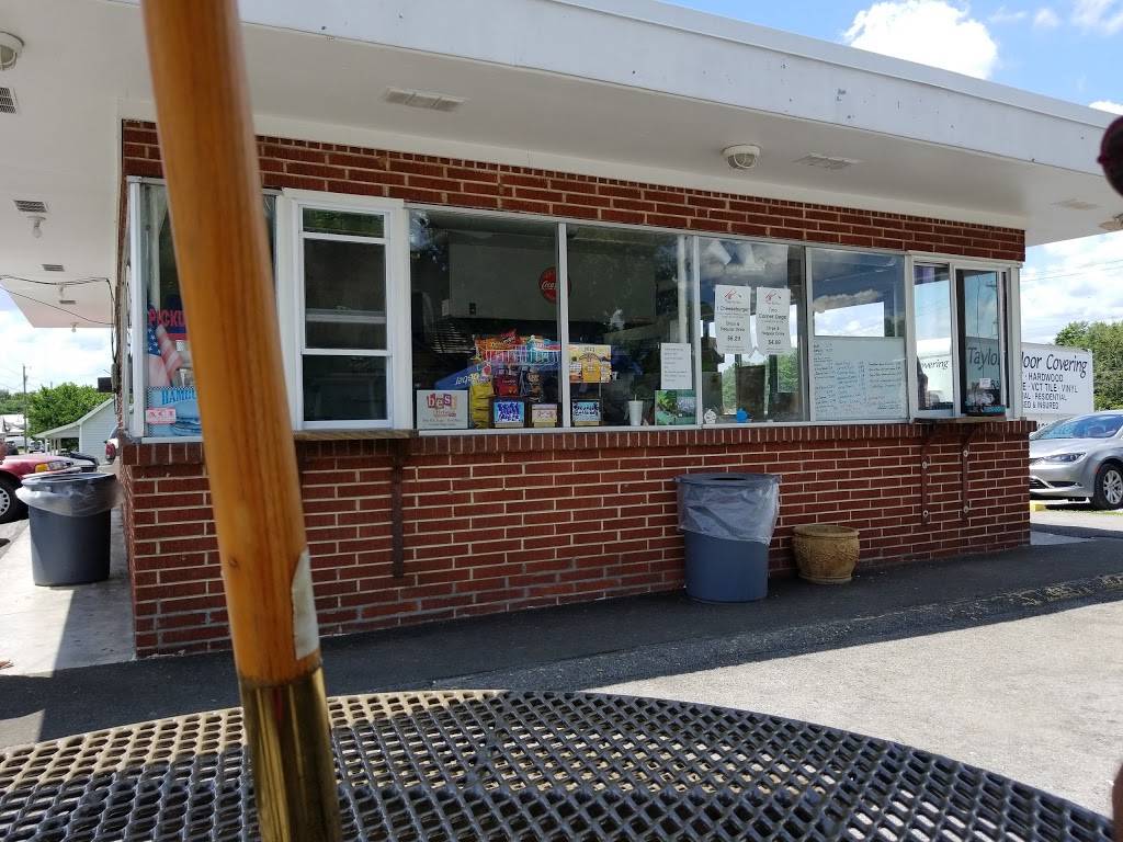 Corner Dog House | restaurant | 102 E Mary St, Bristol, VA 24201, USA | 2766692231 OR +1 276-669-2231