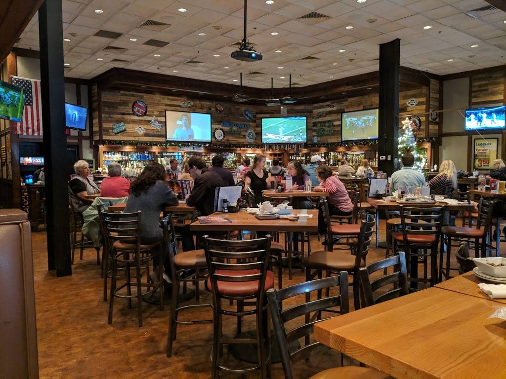 Fox & Hound | restaurant | 920 Town Center Dr, Wilmington, NC 28405, USA | 9105090805 OR +1 910-509-0805