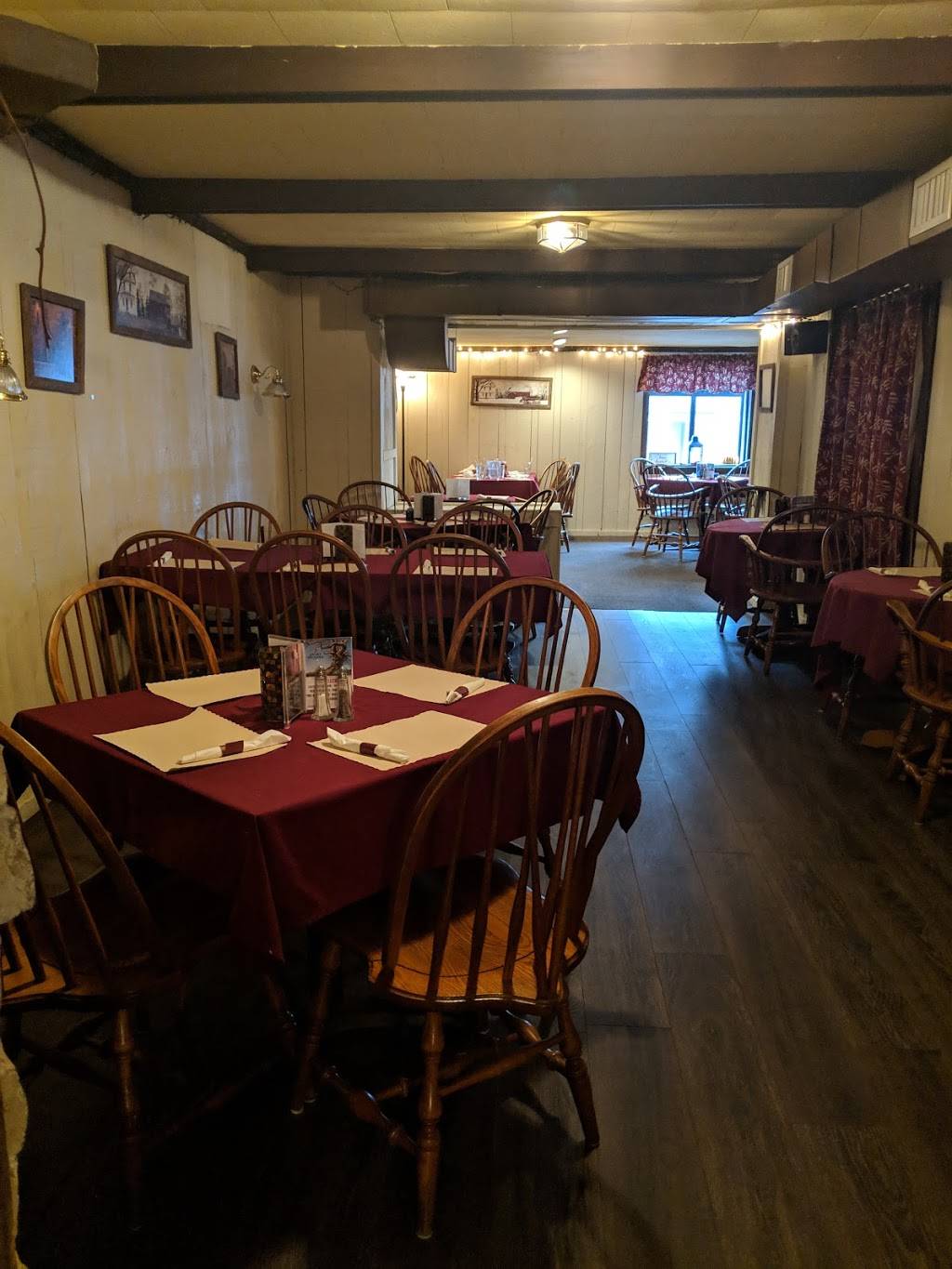 Greshville Inn | restaurant | 1013 Reading Ave, Boyertown, PA 19512, USA | 6103676994 OR +1 610-367-6994