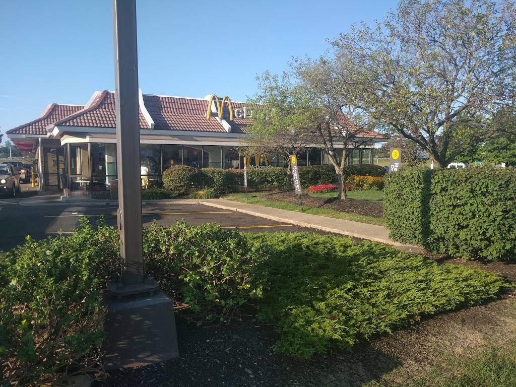 McDonalds | cafe | 4190 Lynn Rd, Ravenna, OH 44266, USA | 3303250909 OR +1 330-325-0909