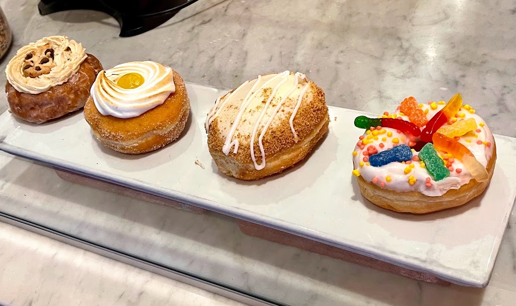 Donut Crazy New Haven | cafe | 290 York St, New Haven, CT 06511, USA | 2037454149 OR +1 203-745-4149