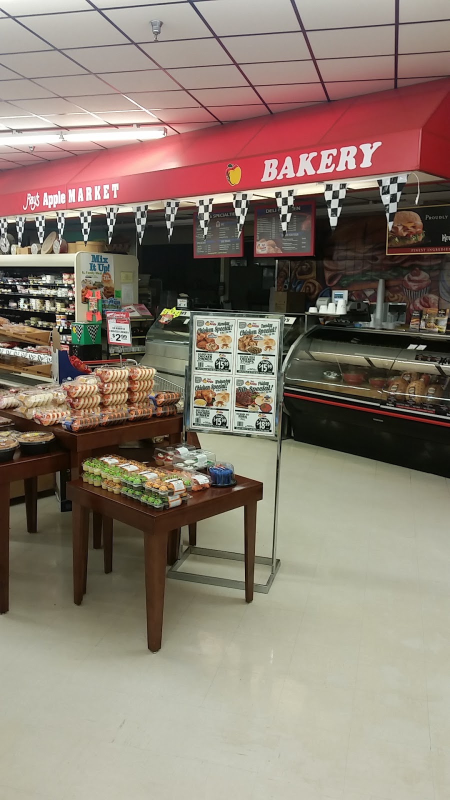 Rays Apple Market | meal takeaway | 115 W Main St, Council Grove, KS 66846, USA | 6207675219 OR +1 620-767-5219