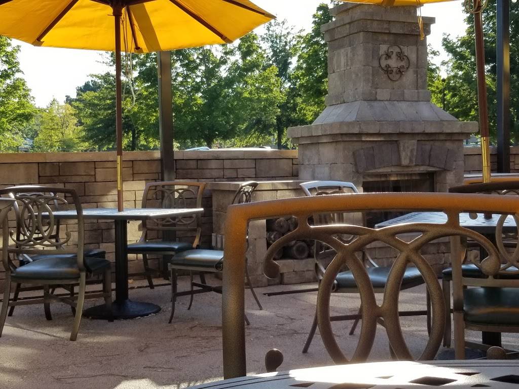 Village Tavern | restaurant | 11555 Rain water drive Westside Parkway; one block North of, Haynes Bridge Rd, Alpharetta, GA 30009, USA | 7707776490 OR +1 770-777-6490