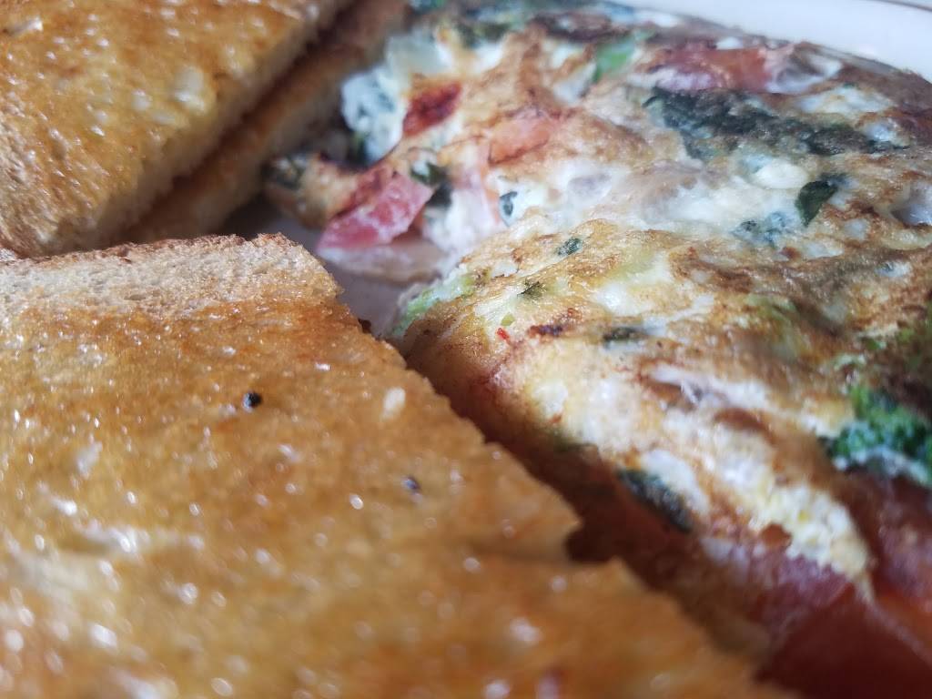 Marys Diner | restaurant | 437 Watertown Ave, Waterbury, CT 06708, USA | 2037558662 OR +1 203-755-8662