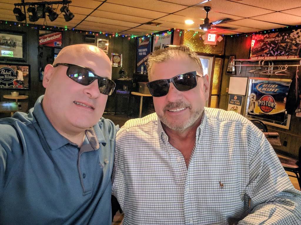 Madison Club Bar | restaurant | 32275 Stephenson Hwy, Madison Heights, MI 48071, USA | 2485884433 OR +1 248-588-4433