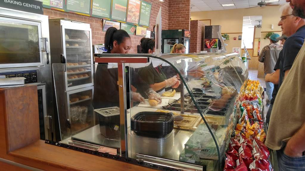 Subway | restaurant | 490 Park St, Beaumont, TX 77701, USA | 4098337827 OR +1 409-833-7827