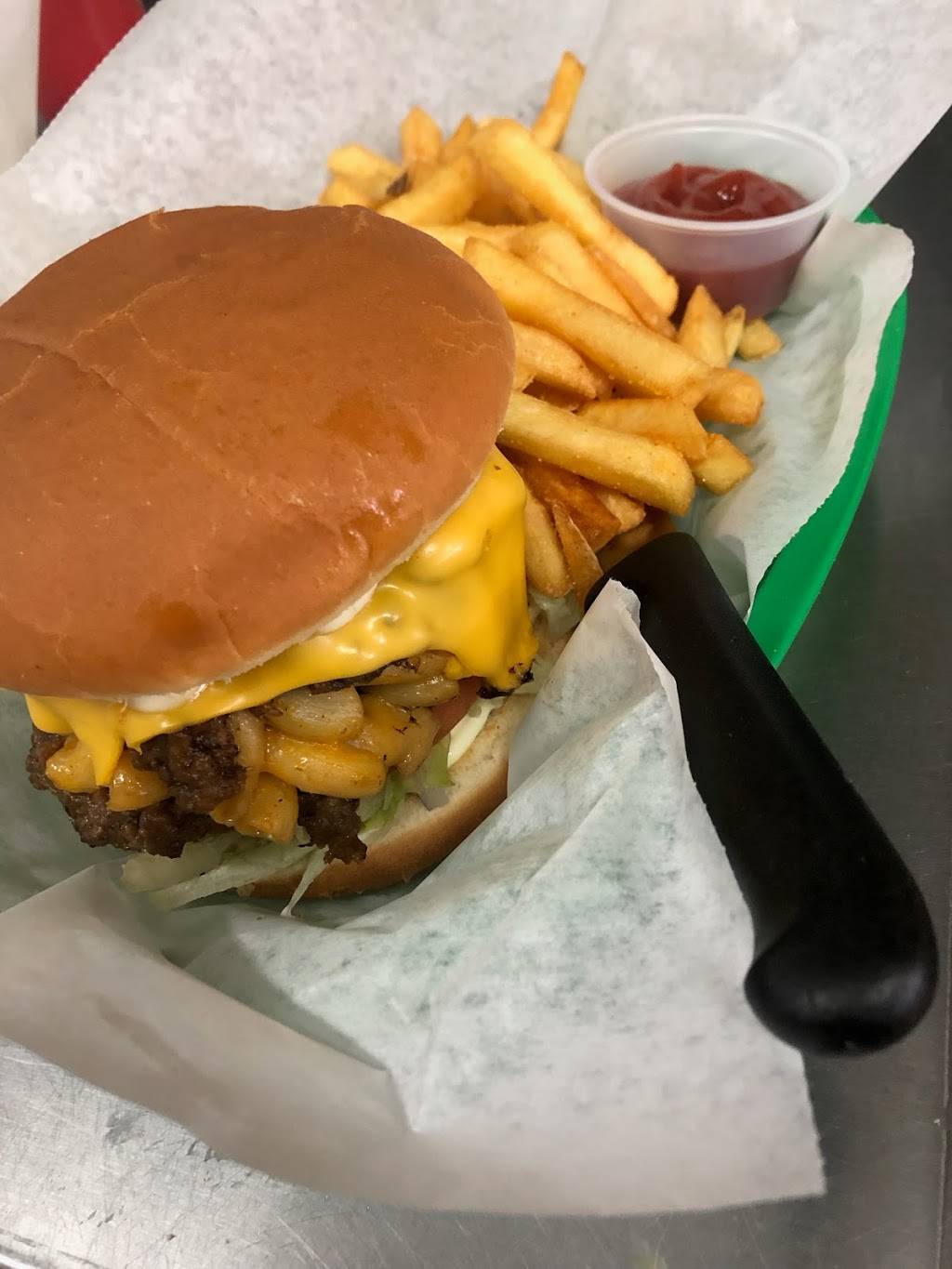 Kimbers Korner Eatery | restaurant | 125 N Broad St, Scottsboro, AL 35768, USA | 2569990932 OR +1 256-999-0932