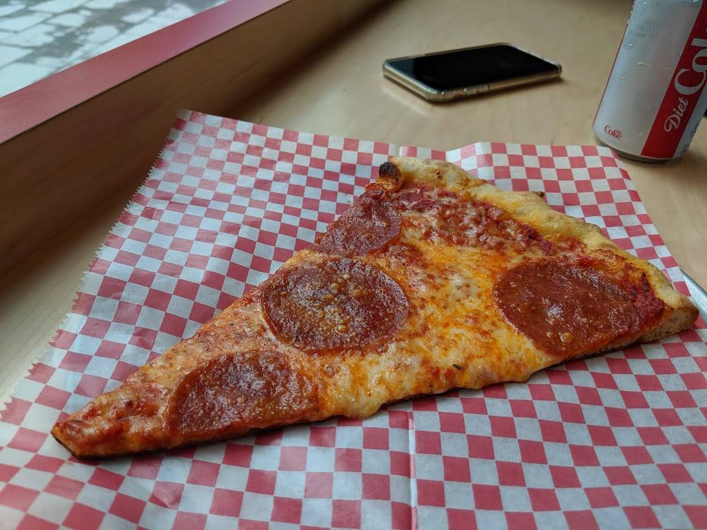 Peperino NYC Pizza | restaurant | 21 West End Ave, New York, NY 10023, USA | 2122452380 OR +1 212-245-2380