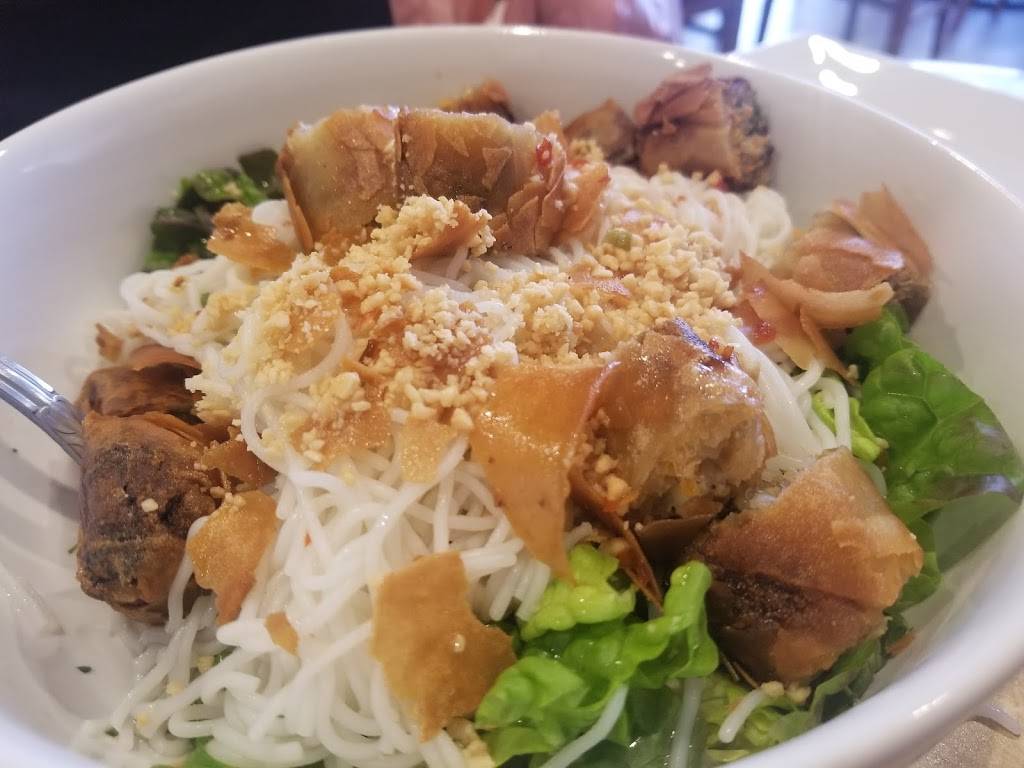 Oys Thai Cuisine | restaurant | 1880 E Lincoln Hwy, New Lenox, IL 60451, USA | 8154629000 OR +1 815-462-9000