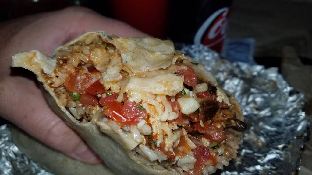 Chipotle Mexican Grill | restaurant | 2040 SW Wanamaker Rd #103, Topeka, KS 66604, USA | 7852733692 OR +1 785-273-3692