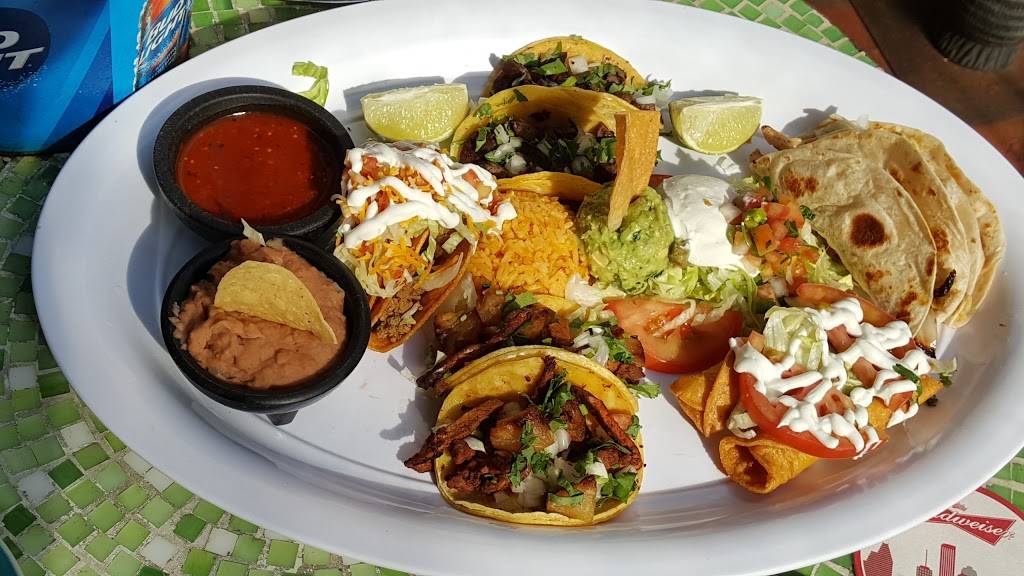 Paparruchos | restaurant | 3055 Sage Rd, Houston, TX 77056, USA | 7132123177 OR +1 713-212-3177