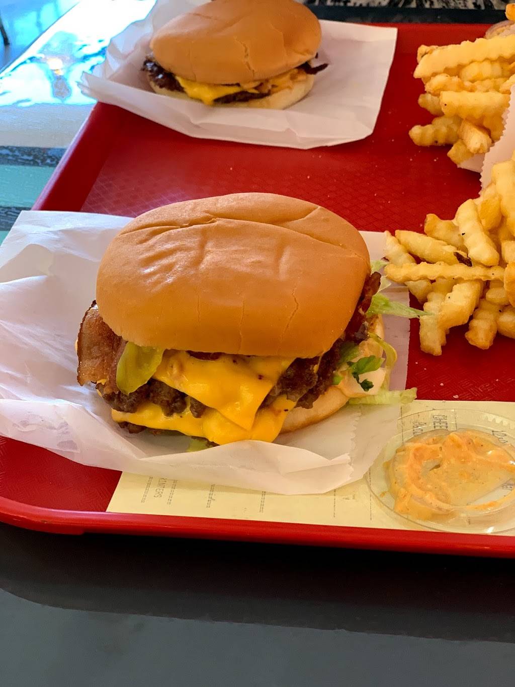 Beefys Burgers Tacoma | restaurant | 3018 6th Ave, Tacoma, WA 98406, USA | 2533011663 OR +1 253-301-1663