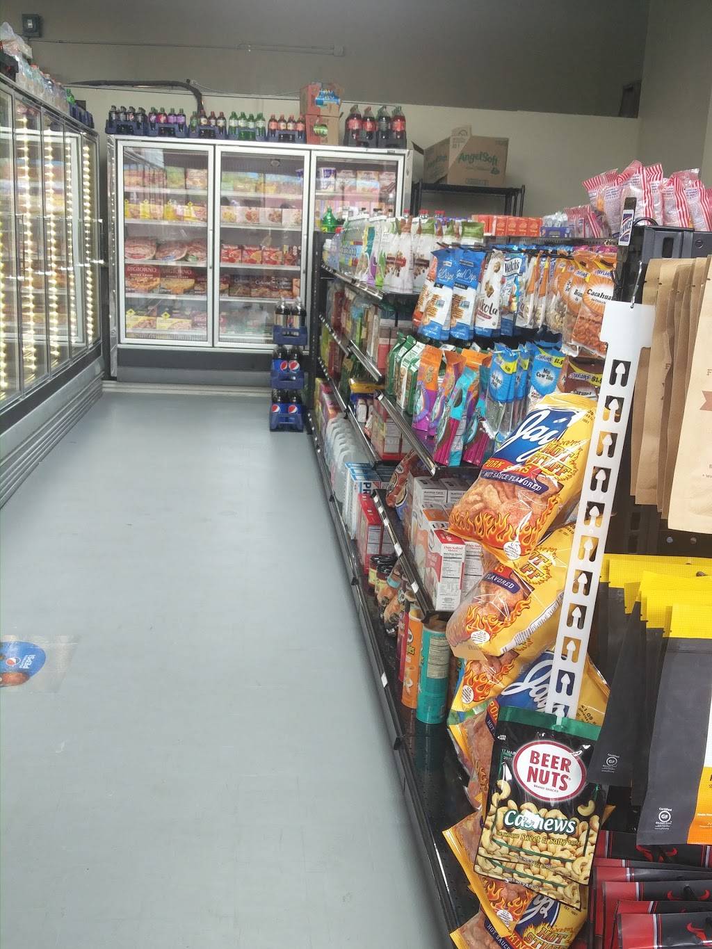 De Michaels Market | restaurant | 42 E 26th St, Chicago, IL 60616, USA | 3123744922 OR +1 312-374-4922