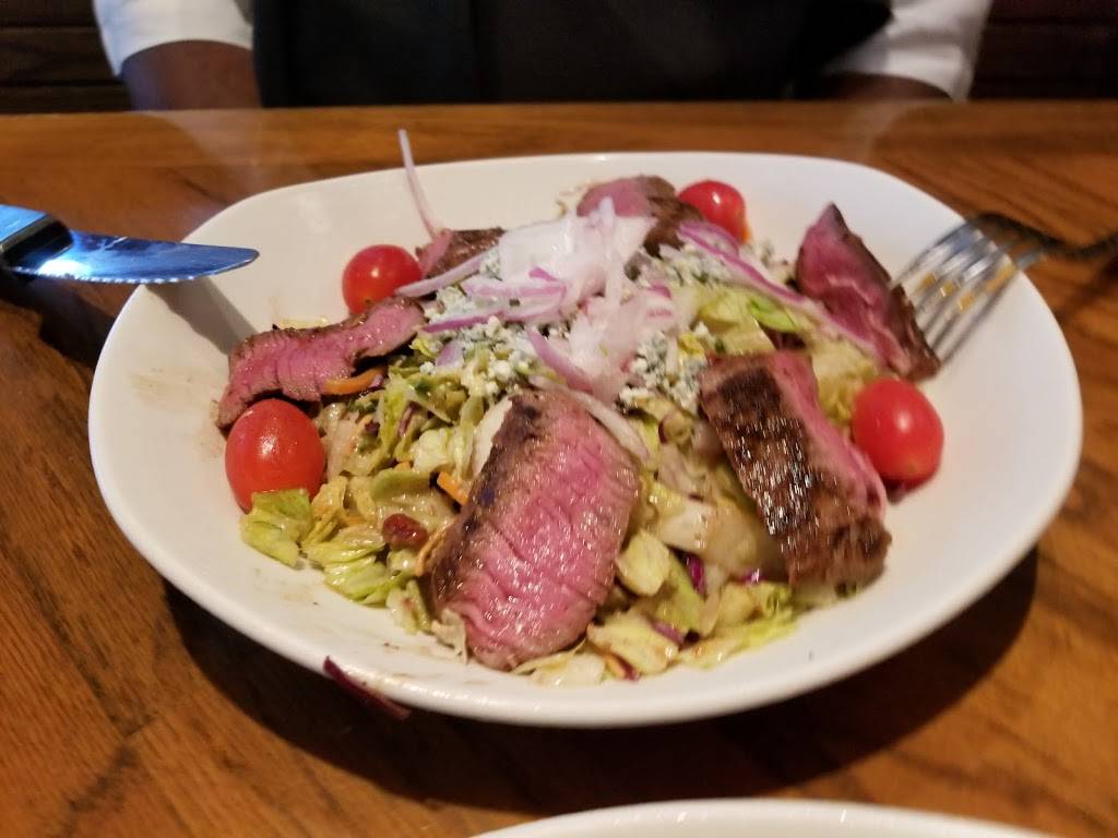 Outback Steakhouse | restaurant | 620 E Hospitality Ln, San Bernardino, CA 92408, USA | 9098900061 OR +1 909-890-0061