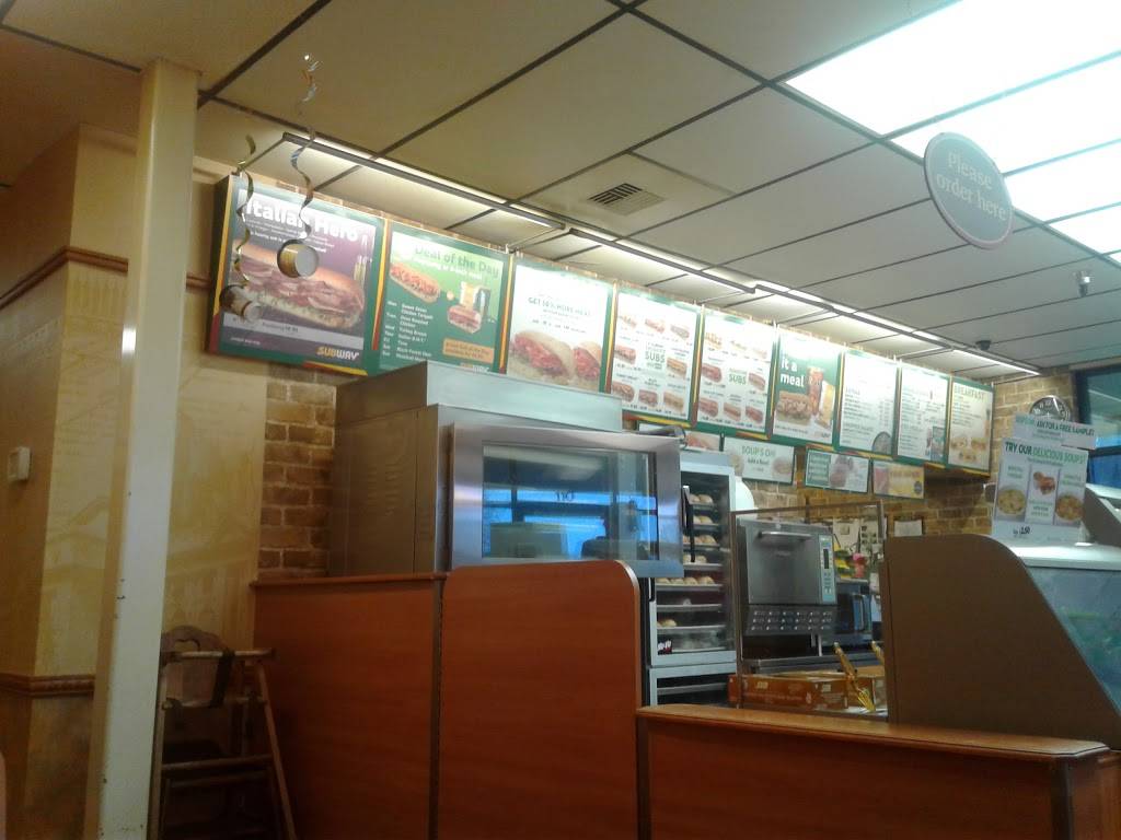 Subway | meal takeaway | 1800 NE 44th St Suite 110, Renton, WA 98056, USA | 4252820800 OR +1 425-282-0800
