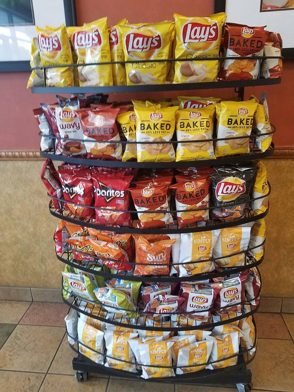 Subway | restaurant | 410 Eureka Rd, Wyandotte, MI 48192, USA | 7343242990 OR +1 734-324-2990