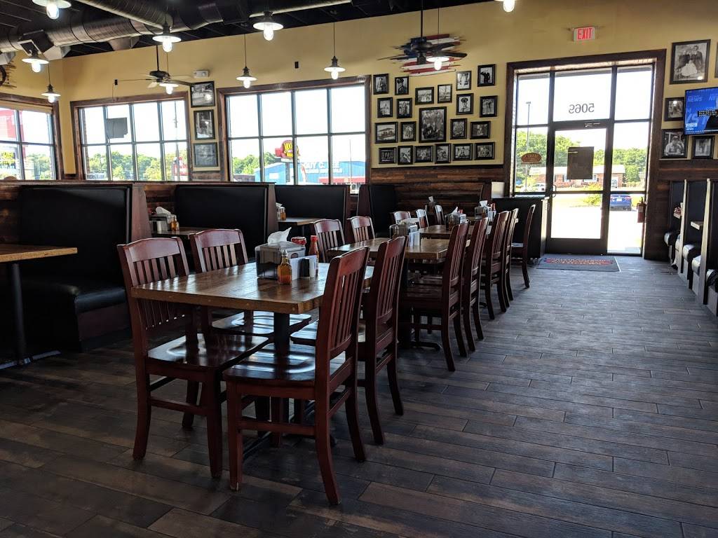 Moores Olde Tyme Barbeque Chicken & Seafood | restaurant | 5069 Hwy 70 W, Morehead City, NC 28557, USA | 2522224744 OR +1 252-222-4744