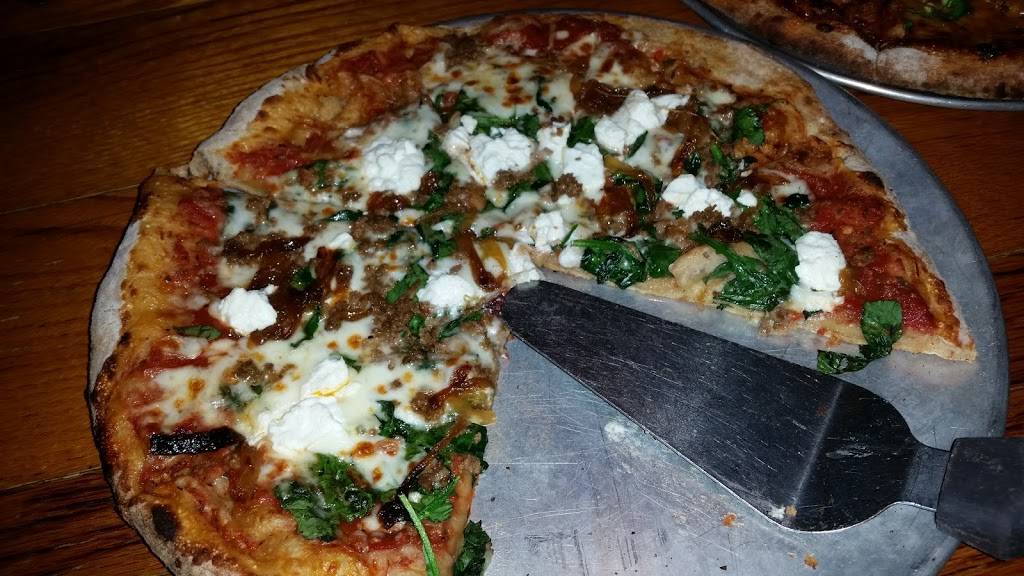 Rivermont Pizza | restaurant | 2496 Rivermont Ave, Lynchburg, VA 24503, USA | 4348462877 OR +1 434-846-2877