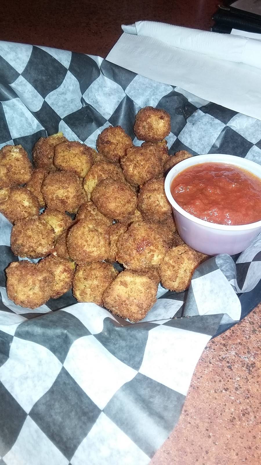 Dubs on 5th | restaurant | 402 5th St, West Easton, PA 18042, USA | 6104383827 OR +1 610-438-3827