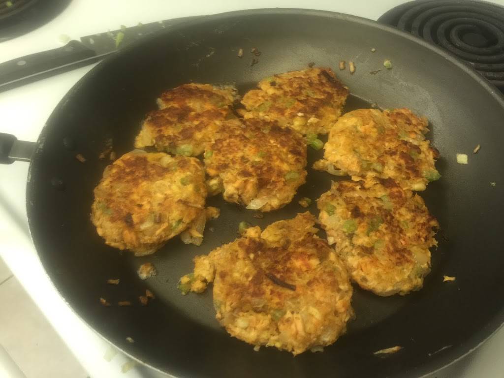 Colees | restaurant | 2318 Crill Ave, Palatka, FL 32177, USA | 3865302486 OR +1 386-530-2486