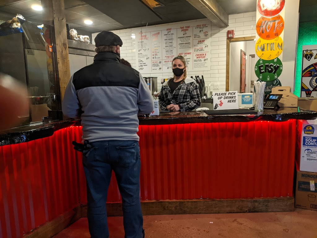 Hot Chicken Mama | restaurant | 168 Montauk Hwy, Blue Point, NY 11715, USA | 6316218200 OR +1 631-621-8200