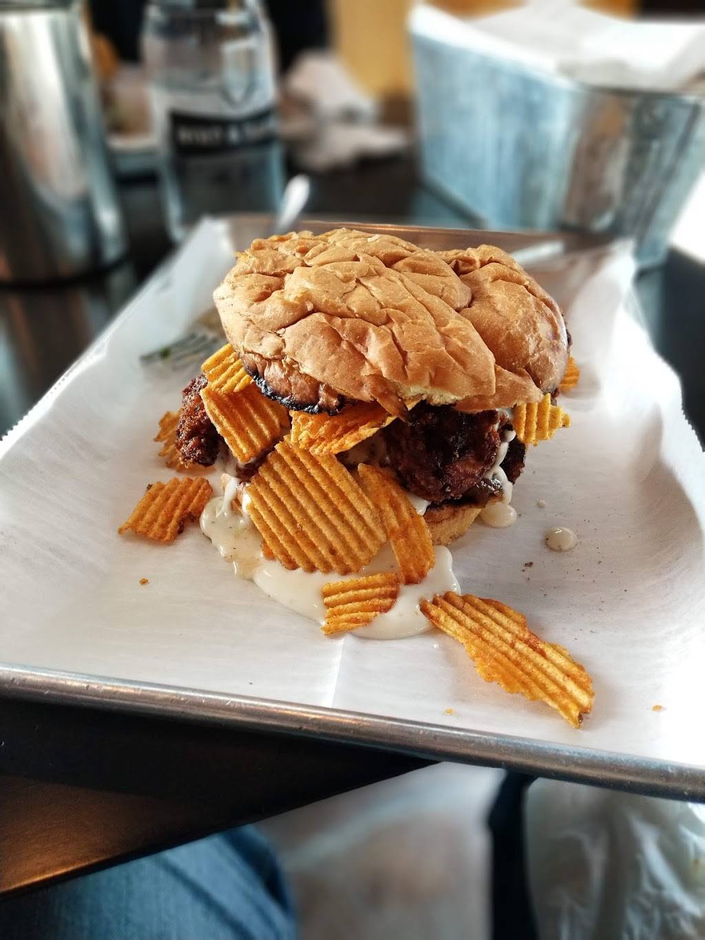 Byrd & Barrel | restaurant | 3422 S Jefferson Ave, St. Louis, MO 63118, USA | 3148759998 OR +1 314-875-9998