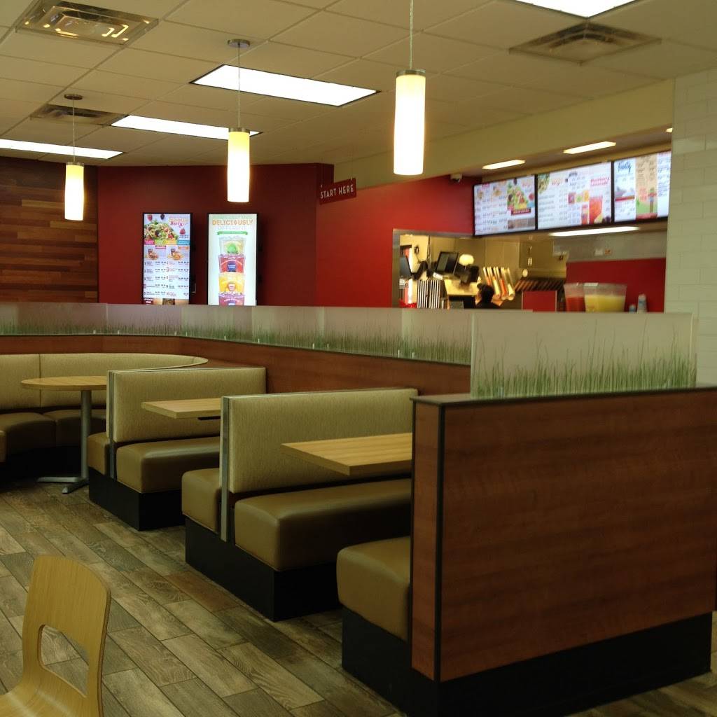 Wendys | restaurant | 1809 N Harrison Ave, Cary, NC 27513, USA | 9196779002 OR +1 919-677-9002
