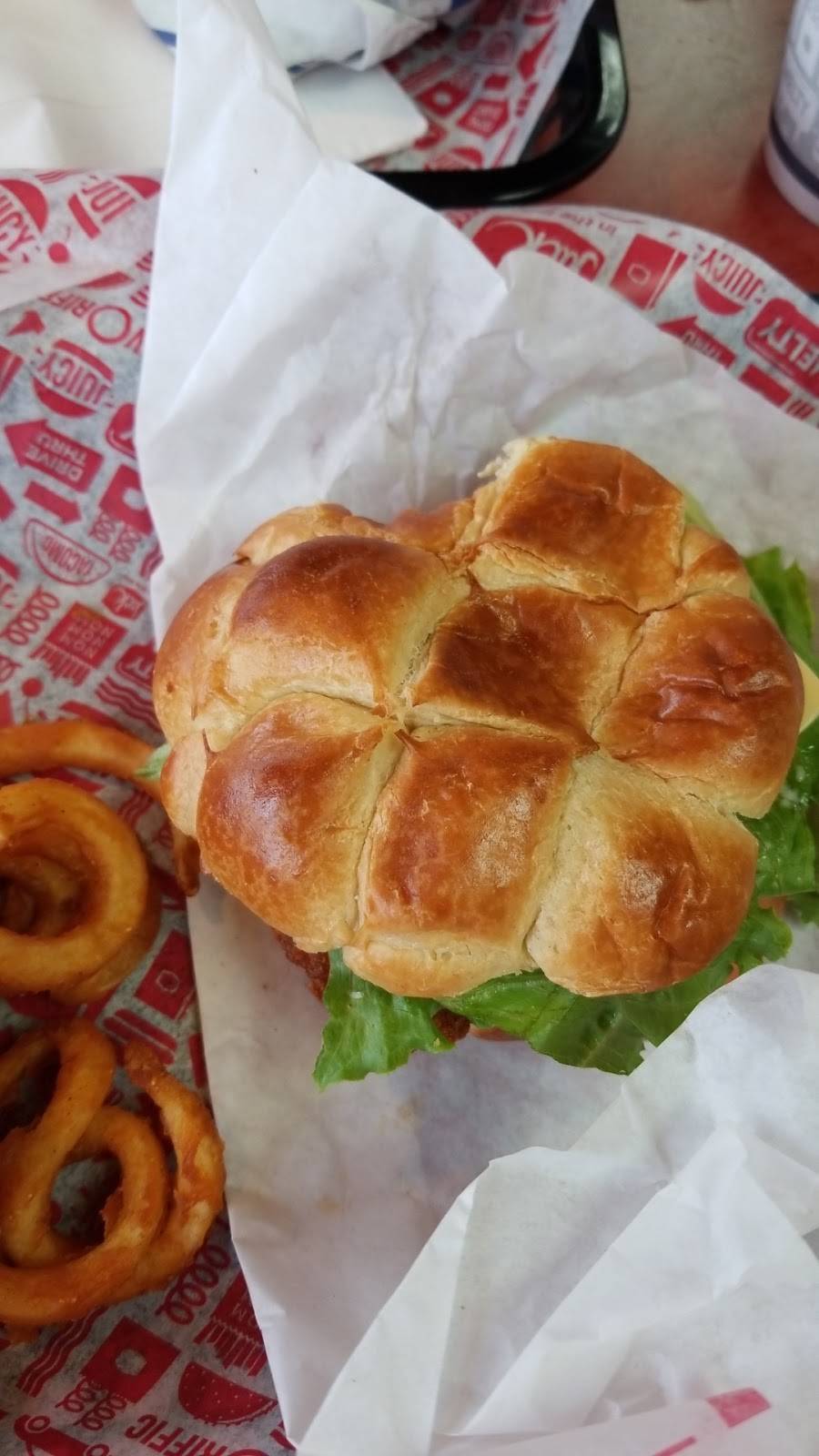 Jack in the Box | restaurant | 2793 W Ball Rd, Anaheim, CA 92804, USA | 7142209175 OR +1 714-220-9175