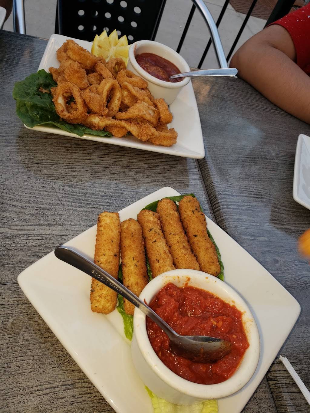 Lou Malnatis Pizzeria | meal delivery | 4340 N Lincoln Ave, Chicago, IL 60618, USA | 7736544000 OR +1 773-654-4000