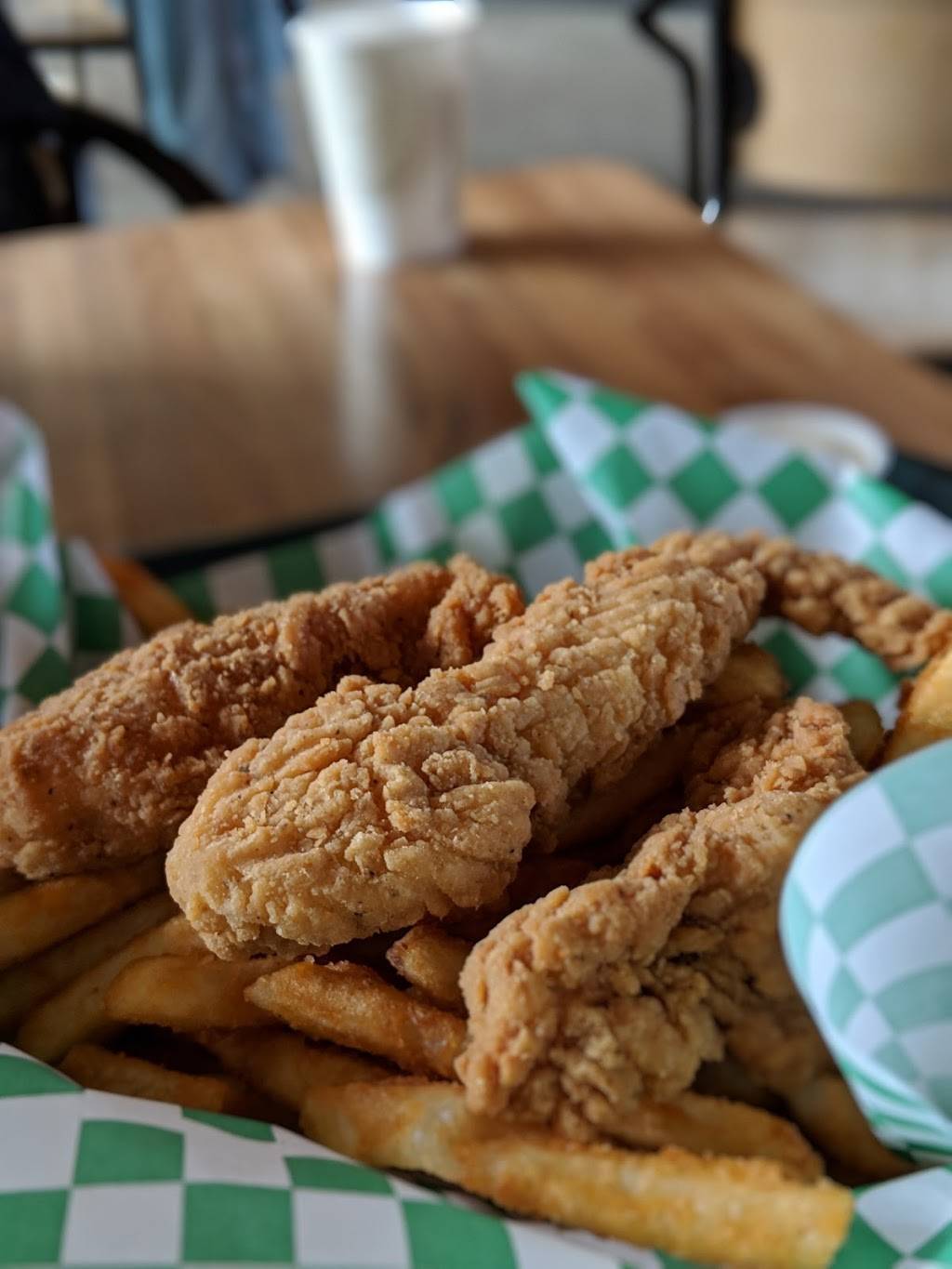 Skyline Taphouse | restaurant | 880 Summit Blvd #2100, Big Bear Lake, CA 92315, USA | 9098665766 OR +1 909-866-5766