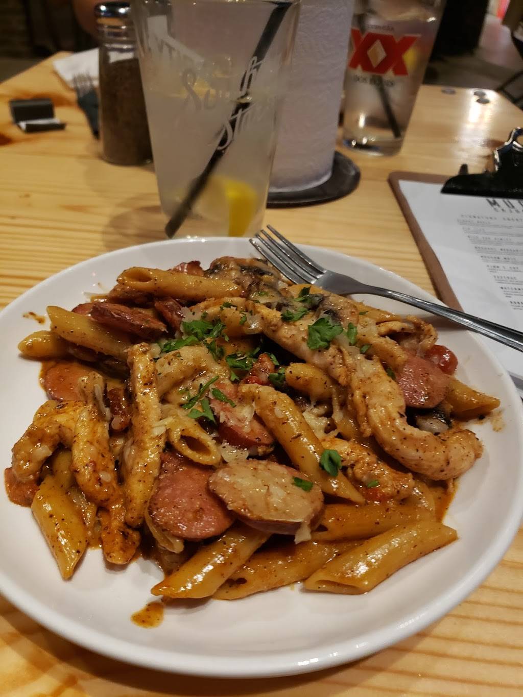 Mudbugs Cajun Icehouse | restaurant | 2743 Airline Rd, Corpus Christi, TX 78414, USA | 3619295450 OR +1 361-929-5450