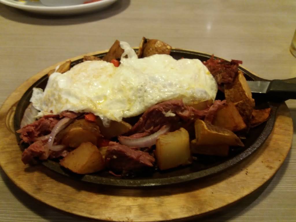 Perkins Restaurant & Bakery | restaurant | 27941 Crown Lake Blvd, Bonita Springs, FL 34135, USA | 2394980300 OR +1 239-498-0300