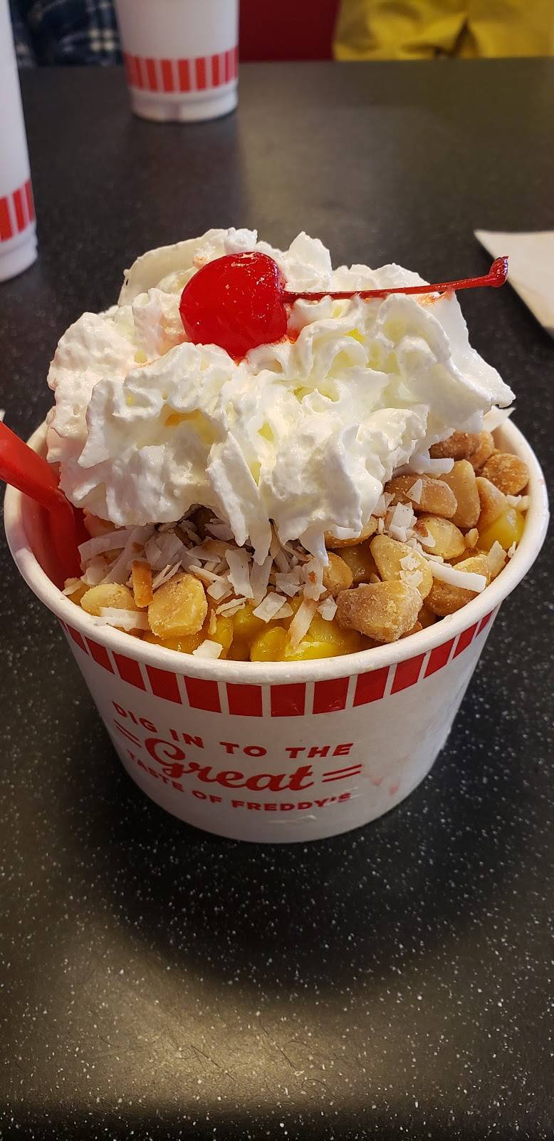 Freddys Frozen Custard & Steakburgers | restaurant | 5051 Edgmont Ave, Brookhaven, PA 19015, USA | 4844873297 OR +1 484-487-3297